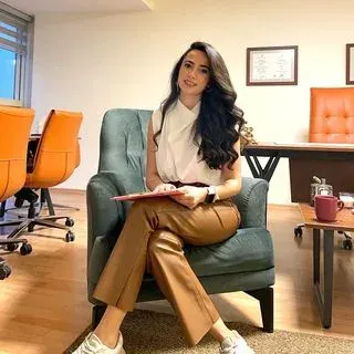 Kl. Psk. Tuğçe Keskin Çatıkkaş — Psikoloji. Portre fotoğrafı.