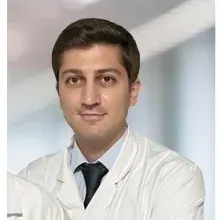 Op. Dr. Onur Bektaş — Kadın Hastalıkları Ve Doğum. Portre fotoğrafı.