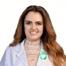 Dyt. İrem Ayla Atlı — Diyetisyen, Eskişehir. Portre fotoğrafı.