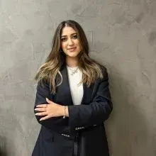 Kl. Psk. Zeynep Odabaş — Psikoloji, İstanbul. Portre fotoğrafı.