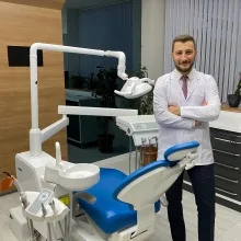 Dt. Ataben Efe Çelik — Diş Hekimi, Atakum, Samsun. Portre fotoğrafı.