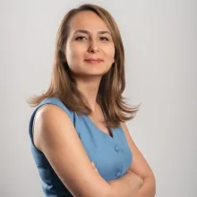 Uzm. Dr. Alime Burçin Şimşek — Psikiyatri, Tepebaşı, Eskişehir. Portre fotoğrafı.