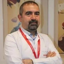 Op. Dr. Hakan Meral — Genel Cerrahi, Diyarbakır. Portre fotoğrafı.