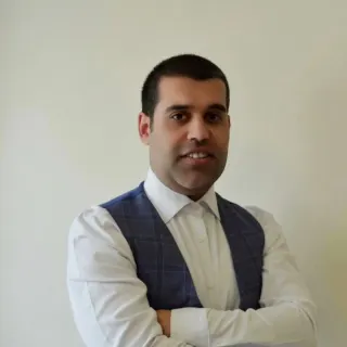 Uzm. Dr. Faik Azizov profilinde yer alan galeri fotoğrafı.