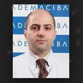 Op. Dr. İlker Alver — Beyin Ve Sinir Cerrahisi, Bakırköy, İstanbul. Portre fotoğrafı.