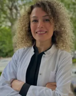 Dr. Dt. Şule Nur Purdaş profilinde yer alan galeri fotoğrafı.