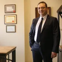 Doç. Dr. A. Tolga Eryılmaz — Ankara. Portre fotoğrafı.