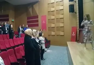 Uzm. Dkt. Begüm Altunbaş Sarıgöl profilinde yer alan galeri fotoğrafı.