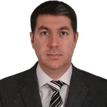 Doç. Dr. Murat Gürger — Ortopedi Ve Travmatoloji, Elazığ. Portre fotoğrafı.