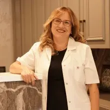 Op. Dr. Hilal Özer — Genel Cerrahi, Ankara. Portre fotoğrafı.