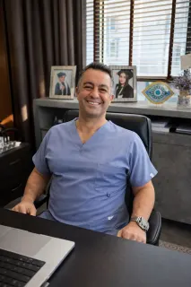 Op. Dr. Hakan Yaz profilinde yer alan galeri fotoğrafı.