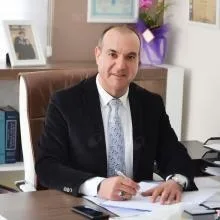 Uzm. Dr. Burak Sivaslıoğlu — Hatay. Portre fotoğrafı.
