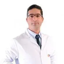 Op. Dr. Emil Jivazada — Üroloji, Van. Portre fotoğrafı.