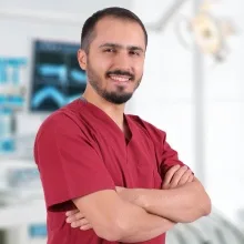 Dt. Mehmet Zahit Koç — Diş Hekimi, Konya. Portre fotoğrafı.