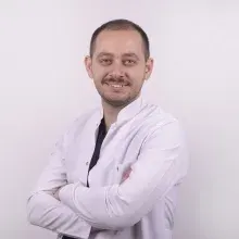 Uzm. Dr. Ahmet Çalışkan — Kadıköy, İstanbul. Portre fotoğrafı.