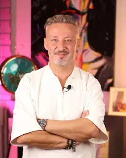 Dr. Mehmet Ziroğlu profilinde yer alan galeri fotoğrafı.