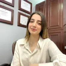 Psk. Selin Gül Külahlı — Psikoloji. Portre fotoğrafı.