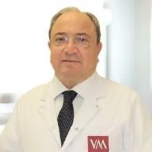 Prof. Dr. S. Ateş Önal — Algoloji, İstanbul. Portre fotoğrafı.