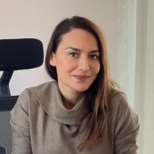 Prof. Dr. Ceren Günel — Kulak Burun Boğaz, Aydın. Portre fotoğrafı.
