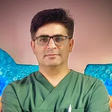 Op. Dr. Adem Sürücü — Kadın Hastalıkları Ve Doğum, Şanlıurfa. Portre fotoğrafı.