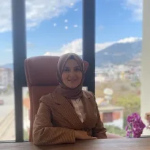 Uzm. Dr. Neslihan Sevil — Psikiyatri, Antalya. Portre fotoğrafı.