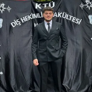 Abdullah Eren AYDIN — Diş Hekimi, Trabzon. Portre fotoğrafı.