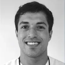 Dt. Emre Bal — Diş Hekimi, Ankara. Portre fotoğrafı.