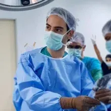 Op. Dr. Caner Poyraz — Ortopedi Ve Travmatoloji, İzmir. Portre fotoğrafı.