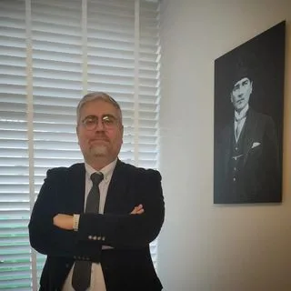Op. Dr. Levent İlarslan — Kulak Burun Boğaz, Ankara. Portre fotoğrafı.