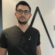 Fzt. Ahmet Burak Acar — Fizyoterapi Ve Rehabilitasyon, Antalya. Portre fotoğrafı.
