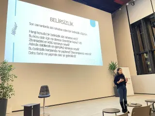 Psk. Vildan Emeksiz Karacan profilinde yer alan galeri fotoğrafı.