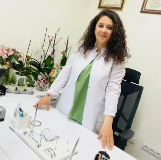 Op. Dr. Zühal Gül Özpınar profilinde yer alan galeri fotoğrafı.