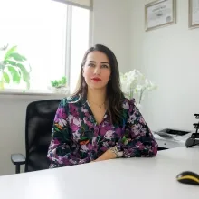 Psk. Elif Doğan Sungur — Psikoloji, Adana. Portre fotoğrafı.