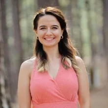 Uzm. Psk. Emel Tunçkol Yaskan — Psikoloji, Kocaeli. Portre fotoğrafı.