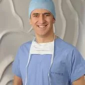Op. Dr. Muhammet Dilber — Kulak Burun Boğaz, İstanbul. Portre fotoğrafı.