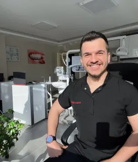 Dt. Batuhan Küçükoğlu profilinde yer alan galeri fotoğrafı.