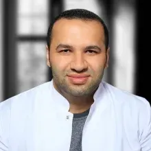 Uzm. Dr. Azar Abıyev — İç Hastalıkları, Çankaya, Ankara. Portre fotoğrafı.