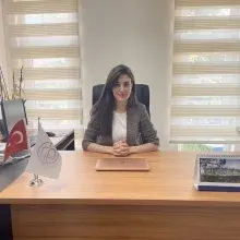 Uzm. Dt. Bergin Gökdeniz — İstanbul. Portre fotoğrafı.