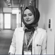 Psk. Zeynep Kesici — Psikoloji, İstanbul. Portre fotoğrafı.