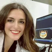 Uzm. Dt. Ebru Özkan Bütün — Periodontoloji, İstanbul. Portre fotoğrafı.