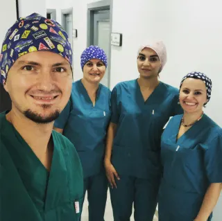 Dt. Ece Torun Türkkan profilinde yer alan galeri fotoğrafı.
