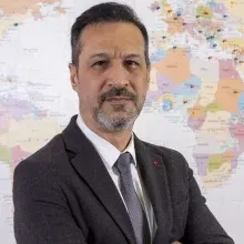 Prof. Dr. Şükrü Kartalcı — Psikiyatri, Bursa. Portre fotoğrafı.