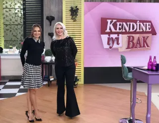 Fzt. Elif Akıncı profilinde yer alan galeri fotoğrafı.