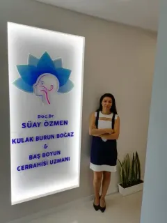 Doç. Dr. Süay Özmen profilinde yer alan galeri fotoğrafı.
