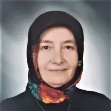 Uzm. Dr. Zümrüt Vural — İstanbul. Portre fotoğrafı.