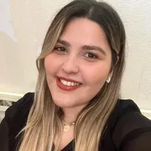 Psk. Büşra Köşgeroğlu — Psikoloji, Kahramanmaraş. Portre fotoğrafı.