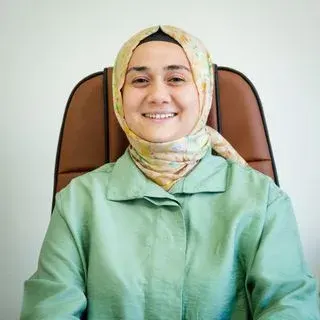 Psk. Dan. Nazike Büşra Değirmencioğlu — Psikolojik Danışma ve Rehberlik, Aydın. Portre fotoğrafı.