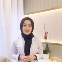 Dyt. Emirenur Küçük — Diyetisyen. Portre fotoğrafı.