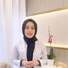 Dyt. Emirenur Küçük — Diyetisyen. Portre fotoğrafı.