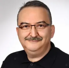 Prof. Dr. Bekir Çakır — Endokrinoloji Ve Metabolizma Hastalıkları, Çankaya, Ankara. Portre fotoğrafı.